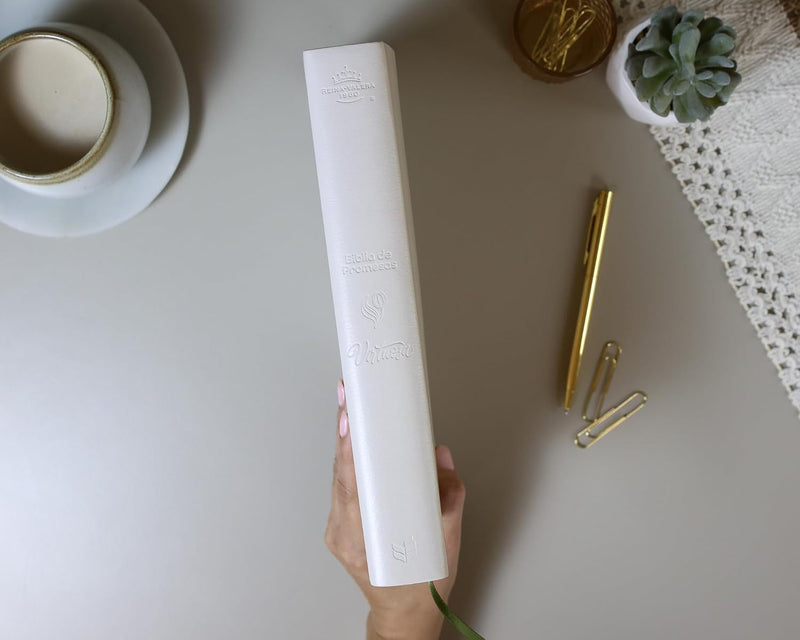 Biblia de Promesas Virtuosa, Letra Gigante, piel especial, color Crema - RVR 1960