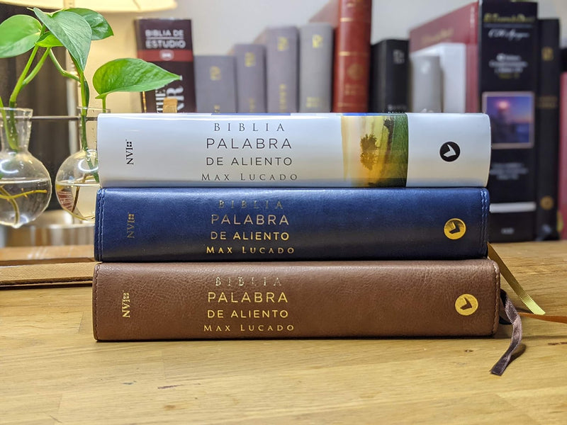 Biblia palabra de aliento  Max Lucado tapa dura- NVI