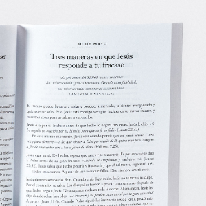 Devocional de esperanza diaria: 365 días de propósito, paz y promesa